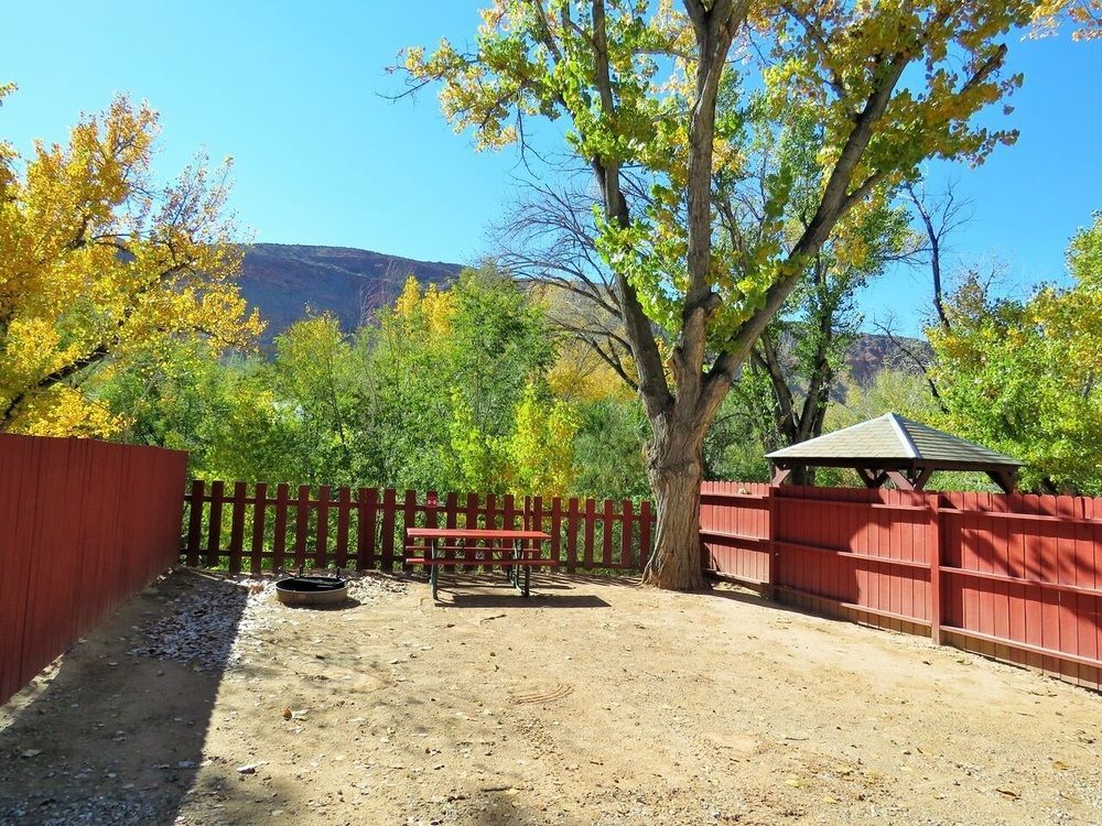 Sun Outdoors Moab Downtown Hotel Екстериор снимка