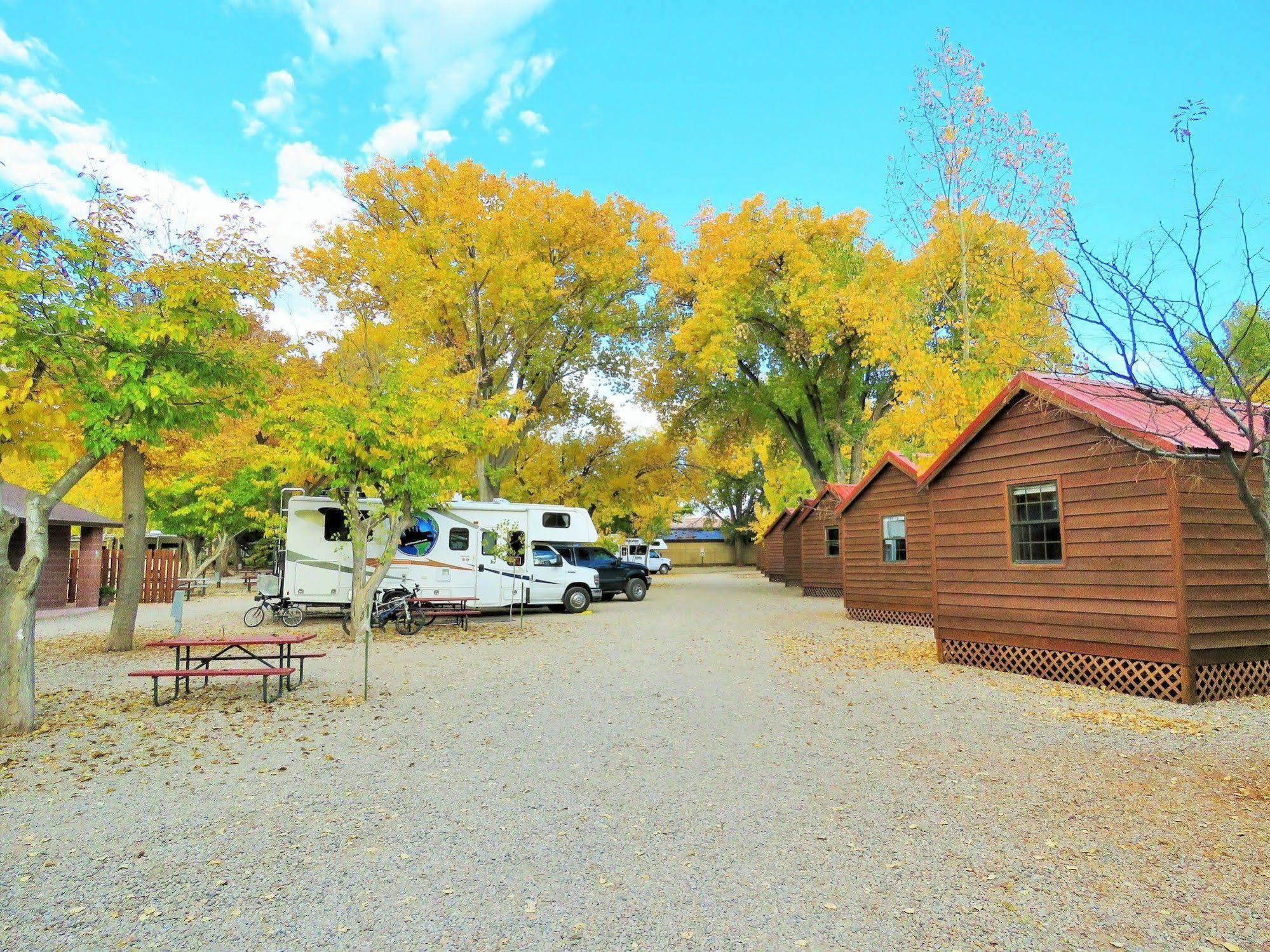 Sun Outdoors Moab Downtown Hotel Екстериор снимка
